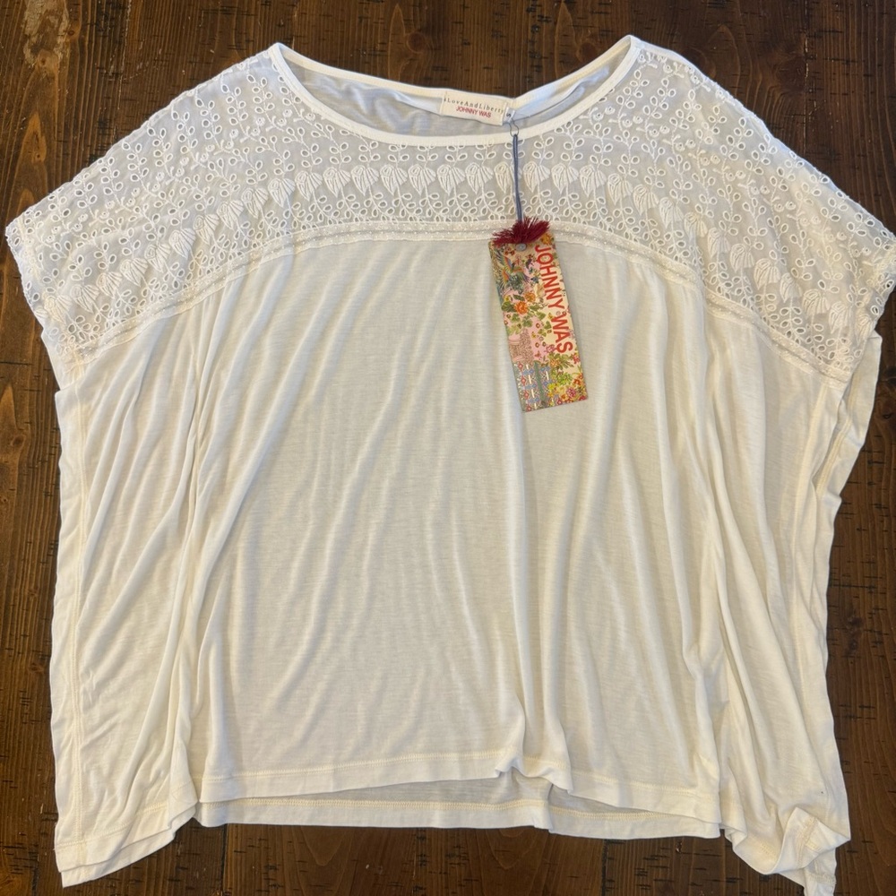 NWT Johnny Was White Top Boho Short Sleeve Flowy Lightweight Size Small